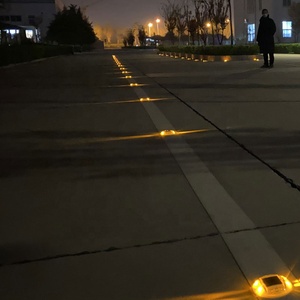 Reflector Solar LED de 360 Grados IP68 para Carreteras, Baliza de Señalización con Ojo de Gato Solar Elevado de 30t - Product Image 5