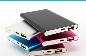 Batería Externa Portátil Ultrafina de 4000 mAh/5000 mAh, con Carga Rápida de 15W, Micro USB, de Metal, para Uso en Exteriores, Venta al Por Mayor - Product Image 3