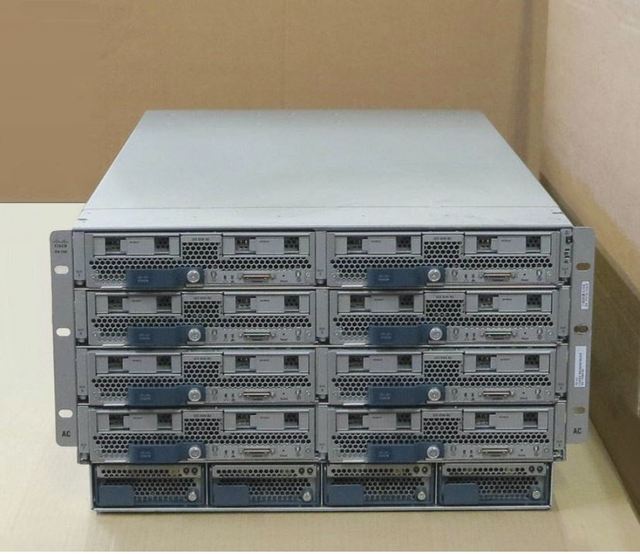 UCS-5108 2x UCS-IOM-2208XP Modules 4x PSU 8x UCS-B200-M3 CTO Blade Servers