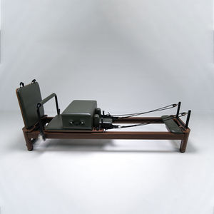 Nueva máquina de ejercicios Reformer Pilates Revestimiento de grano de madera Estudio Pilates Reformer Flexible Comercial Aluminio Pilates Reformer - Product Image 2