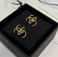 Nouvelles Boucles d'Oreilles Clous Européennes Haut de Gamme en Chaîne, en Tungstène Plaqué Or 18K, Personnalisables pour Fête, pour Femme