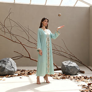 Vestido Abaya Elegante de Poliéster con Encaje de Lujo, Personalizado para Mujeres Musulmanas en el Medio Oriente, Venta al Por Mayor Premium - Product Image 4