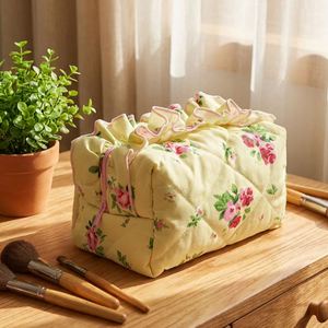 Elegant Floral <b>Quilted</b> Modern Polyester Digital Printed Portable Custom <b>Makeup</b> <b>Bag</b> Fashionable Cosmetic Tote Promotional Gifts - Product Image 3