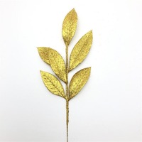 KEWEI 1783 Prix de gros Feuilles dorées en plastique Décorations de Noël Fournitures pour fêtes Ornement de sapin de Noël