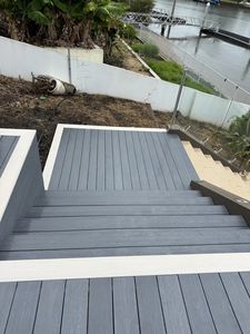 Revêtement de terrasse en WPC durable pour l'extérieur, antidérapant, imperméable, avec finition grain de bois, entretien minimal, conserve sa beauté - Product Image 5