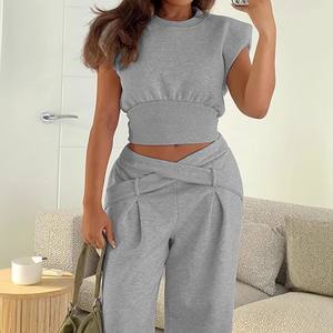 Ensemble décontracté d'été deux pièces pour femme : crop top et pantalon large style européen et américain pour dropshipping Shopify - Product Image 6