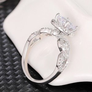 Anello Intrecciato Rotondo Scintillante, Gioielli di Moda all'Ingrosso - Product Image 3