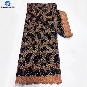 Tessuto in pizzo di velluto africano Guipure con ricamo in oro a foglia di ginkgo, pizzo traforato idrosolubile con bordo a rose per matrimonio - Product Image 6