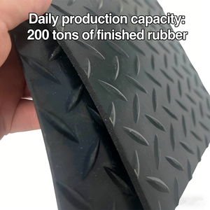 Tapis en <span class=keywords><strong>caoutchouc</strong></span> industriel imperméable antidérapant personnalisé résistant à l'huile pour <span class=keywords><strong>rouleau</strong></span> de feuille isolante antidérapante - Product Image 2