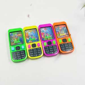 Juguete dispensador de agua robótico en miniatura, mini consola de juegos retro de dibujos animados con juego de lanzamiento de anillos, regalo para actividades de jardín de infantes. - Product Image 2