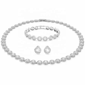 Collier de 45cm et 40cm Ensemble avec ange Ensemble de tennis Collier de tennis Bracelet Boucles d'oreilles incrustées de diamants Bijoux avec logo - Product Image 1