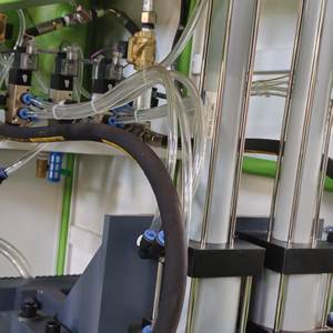 <span class=keywords><strong>Precio</strong></span> <span class=keywords><strong>de</strong></span> Fábrica, Máquina Sopladora <span class=keywords><strong>de</strong></span> Botellas PET Semiautomática Yuming <span class=keywords><strong>de</strong></span> <span class=keywords><strong>2</strong></span> Cavidades, para <span class=keywords><strong>Aceite</strong></span> <span class=keywords><strong>de</strong></span> <span class=keywords><strong>Oliva</strong></span> y Agua Mineral, Certificación CE, Control PLC, 380V - Product Image 3