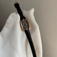 Montre carrée strass femme, bracelet cuir gaufré croco brillant, montre habillée quartz