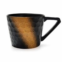 Tasse en porcelaine à glaçure réactive 475 ml grande capacité texture martelée noir et or logo personnalisé faite à la main compatible lave-vaisselle et micro-ondes