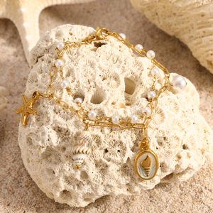 Pulsera de Moda con Doble Cadena de Perlas, Bañada en Oro, con Colgantes de Concha, Estrella de Mar y Corazón, Joyería Apilable para la Playa - Product Image 3