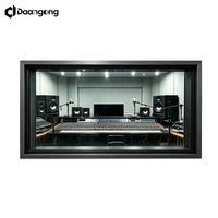 Fenêtre acoustique inclinée avec couleur et finition personnalisables pour la salle de contrôle du studio, isolation phonique