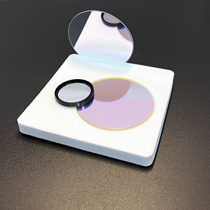 Filtro ottico passa-banda Ultra-stretto CWL580nm FWHM 10nm per citometria <span class=keywords><strong>a</strong></span> <span class=keywords><strong>flusso</strong></span> - Product Image 3