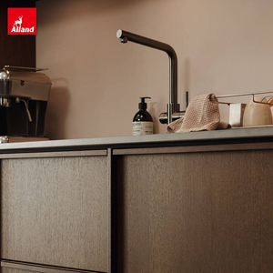 Ensemble de meubles en <span class=keywords><strong>bois</strong></span> de noyer plaqué, design moderne vintage, fabrication Alland, style Japandi, armoire de cuisine sans poignées, style Shaker fin. - Product Image 3