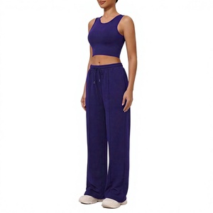 Tenues de sport et fitness, ensembles de yoga, vêtements de yoga sculptants, pantalons de fitness, ensemble de yoga décontracté, haut court moulant à col licou, décontracté - Product Image 1