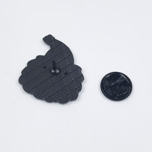 Broches en émail douces pour vêtements, thème Noël : Père Noël, chaussettes de Noël, sapin de Noël, homme en pain d'épices, cloche - Product Image 3
