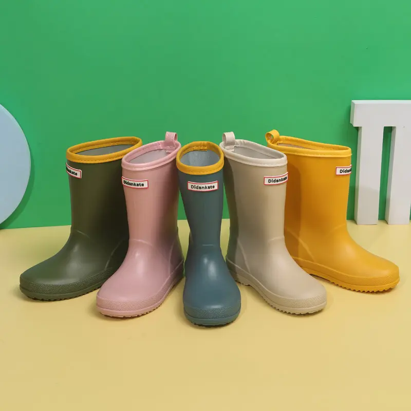 New Children's Rain Shoes Non Slip Soft Sole Lightweight Small Boys And Girls Mid Rain Boots Children's Water Shoes Wholesale