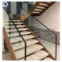 PRIMA Escalier droit Marches en bois Escalier Poutre en acier inoxydable Balustrade en verre Flottant Intérieur Marbre LED Maison