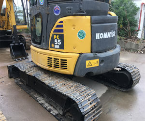 Mini-pelle Komatsu PC55 de 5 tonnes avec chenilles en caoutchouc et pompe comme composants de base - Product Image 1