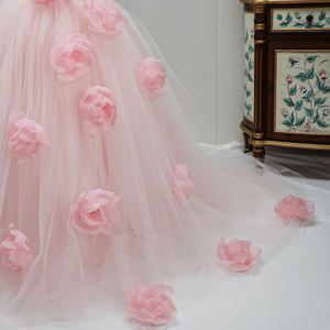 فستان أنيق لفتاة الزهور بتصميم مخصص حسب العلامة التجارية لحفلات الزفاف، ملابس أطفال لوصيفات الشرف الصغيرات، بكتف واحد ومزين بزهور ثلاثية الأبعاد وعصري للأطفال - Product Image 6