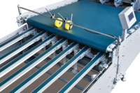 Convoyeur de comptage de boîtes intelligent et entièrement automatique à grande vitesse DS-1650/2000/2400 pour boîtes en carton ondulé, sacs en plastique et emballages