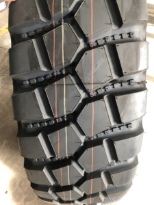 ยางรถบรรทุกสำหรับวิ่งออฟโรด ขนาด <span class=keywords><strong>365</strong></span>/<span class=keywords><strong>85R20</strong></span> 365x85R20 365x85x20 <span class=keywords><strong>365</strong></span>/85/20 คุณภาพดี - Product Image 1
