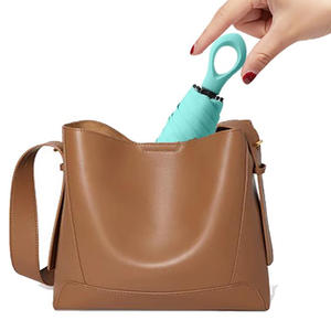 Paraguas de Viaje Portátil Barato de 8K <span class=keywords><strong>6K</strong></span> Fabricado en China OEM con Mango de Anillo, Capa de Recubrimiento, Bolsillo y Personalización de Logotipo, Mini Paraguas - Product Image 3