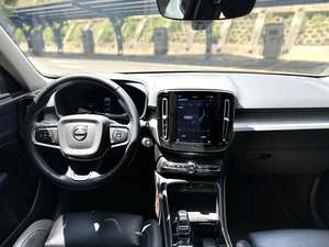 Stock 2021-2023 Vovo <span class=keywords><strong>XC40</strong></span> d'occasion, SUV scandinave de luxe 5 places, toit ouvrant panoramique, conduite à gauche - Product Image 6