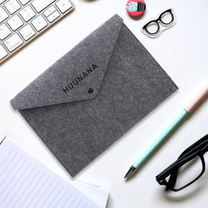 Carpeta de Fieltro A4 con Logotipo Personalizado, Portafolio Ligero y Duradero con Cierre de Botón - Product Image 1