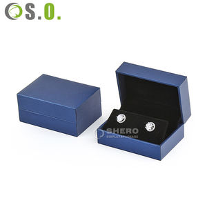 Boîte d'emballage de bijoux de luxe en cuir PU vert pour pendentif et bague de mariage, avec logo personnalisé par marquage à chaud - Product Image 6