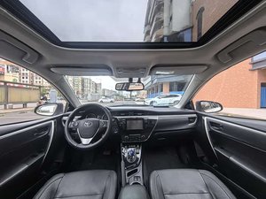 Voiture d'occasion en gros Toyota Corolla 2016 Double moteur 1.8L E-CVT Édition haut de gamme Conduite à gauche Quatre portes et cinq places - Product Image 5
