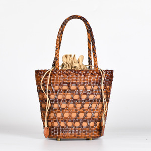 Bolso Tote de Cuero Genuino para Mujer con Nudos, Cierre Abierto, Forro de Algodón y Diseño Calado - Product Image 3