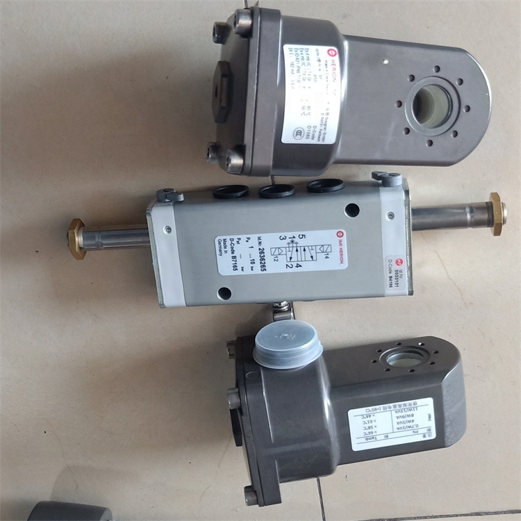 Hbf78d03101a04670b4359643de2c2