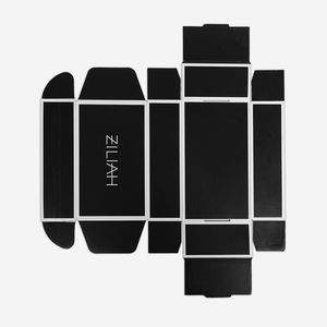 กล่องบรรจุภัณฑ์สีดำสำหรับขนส่ง ทำจากกระดาษลูกฟูก พิมพ์ลายทางด้านในแบบคลาสสิก พร้อมเทปฉีกพิมพ์ตัวอักษรยี่ห้อ  ใช้หมึกถั่วเหลือง แบบสั่งทำพิเศษ - Product Image 3