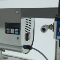 Le fournisseur chinois vend la machine de polissage automatique de capsule de collecteur de poussière de vibration d'acier inoxydable JFP110