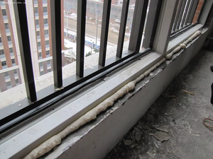 Espuma de Poliuretano Expansiva para Sellado de Puertas y Ventanas, 750 ml, OEM - Product Image 4