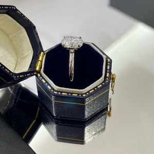 Anillo de Compromiso de Oro de 18K con Diamante Cultivado en Laboratorio, Corte Ovalado, Promesa Eterna para Propuesta de Matrimonio - Product Image 4