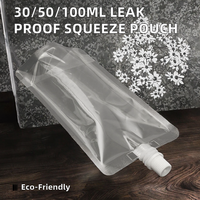 Pochettes souples transparentes personnalisées de 30/50/100 ml en PE avec bec verseur, rechargeables, anti-fuite pour le stockage de shampoings et cosmétiques