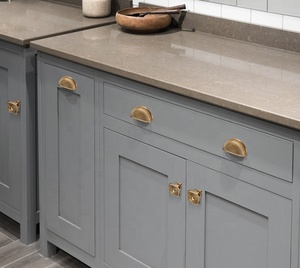 Poignée de tiroir de luxe noire YONFIA 3624RTS en gros, poignée de meuble en or brossé, poignée de placard de cuisine, poignée de meuble en coquille - Product Image 5