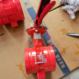 Válvula de Mariposa DN150 de Hierro Fundido con Revestimiento de Goma, Operación Manual para Sistema de Agua - Product Image 3