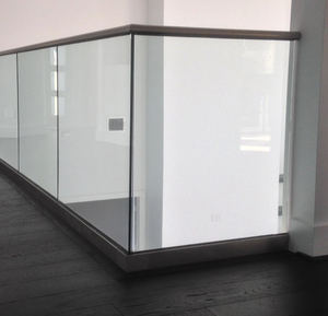 Cbmमार्ट शीर्ष बिक्री आउटडोर यू चैनल एल्यूमीनियम मिश्र धातु सीढ़ी तल ग्लास रेलिंग - Product Image 6