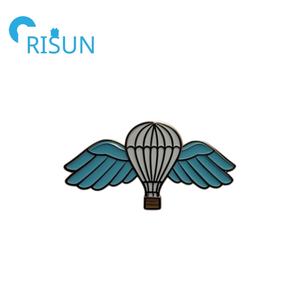 Fabricant d'usine <span class=keywords><strong>Parachutiste</strong></span> Paras Pin <span class=keywords><strong>Insigne</strong></span> Personnalisé En Métal Parachute Ailes Pin <span class=keywords><strong>Parachutiste</strong></span> Saut Ailes Épinglette - Product Image 3