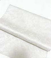 Tissu satiné en acétate double face, 100% polyester blanc, doux et lisse, adapté aux vêtements de nuit et aux robes de soirée.