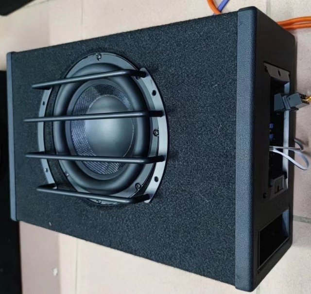 Car Active Subwoofer 8 Inch 400W