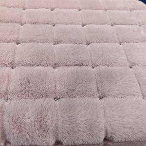 GRS reciclado 100 poliéster 5CM cuadrado Jacquard a cuadros tela de pelo de conejo para Otoño Invierno ropa de mujer Manta - Product Image 5