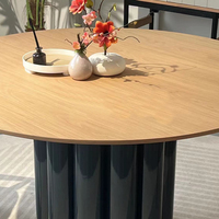 Table à manger ronde extensible en chêne massif moderne Combinaison de chaises de table simple et rétro française 4 places pour la famille et l'hôtel